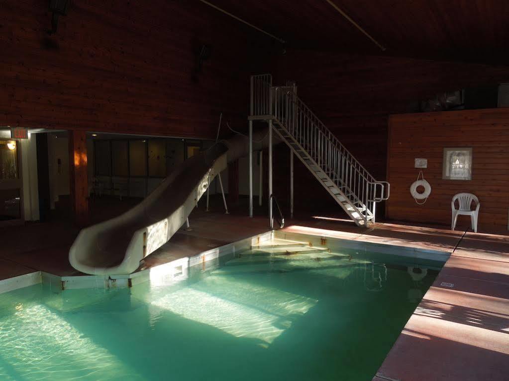 Baymont By Wyndham Essex Burlington Area Hotel Exterior photo